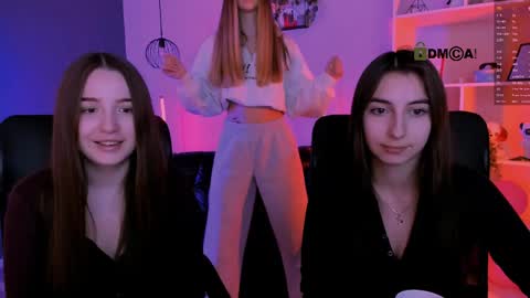 _kellykitten_ online show from 8, 4, 2026