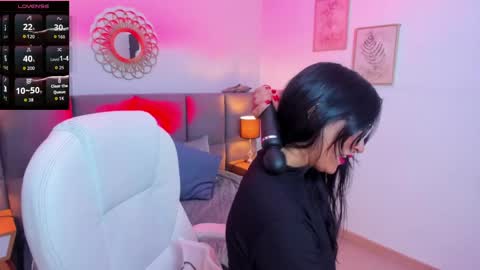 Kiraaaa 0 online show from 5, 4, 2026