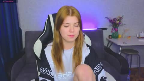 Molly   Emily online show from 28, 11, 2025