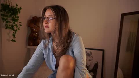 Not on OF Some stuff for sale  online show from 18, 10, 2025