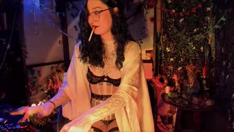 Lady Luna online show from 12, 10, 2025