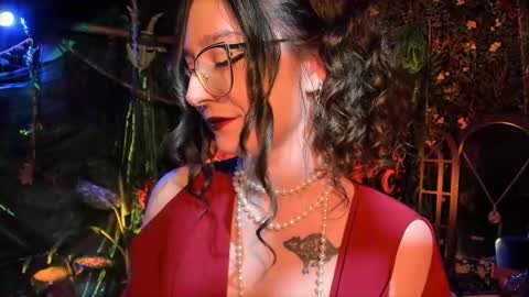 Lady Luna online show from 6, 3, 2026