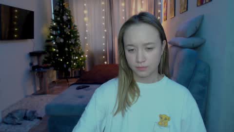 _lalune_ online show from 15, 12, 2024