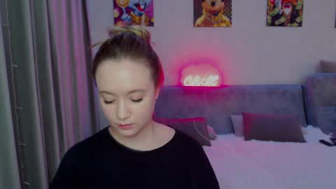 _lalune_ online show from 26, 12, 2024