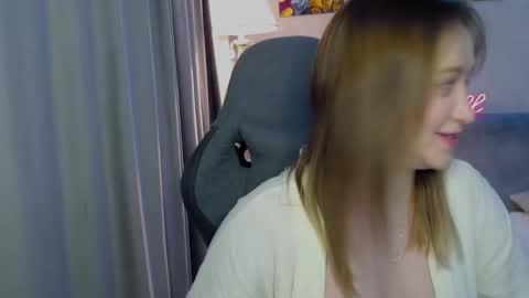 _lalune_ online show from 25, 2, 2025