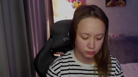 _lalune_ online show from 21, 9, 2025