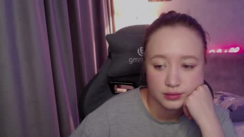 _lalune_ online show from 27, 9, 2025