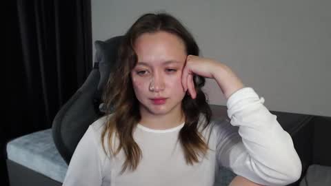 _lalune_ online show from 24, 11, 2025