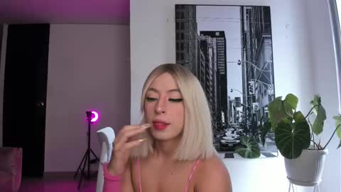 Agatha Arias IG  lapetitemort 1 online show from 4, 11, 2025