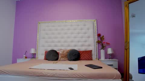 Lena Paul online show from 17, 9, 2025