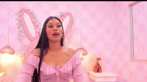  Lia Swan  online show from 27, 10, 2025