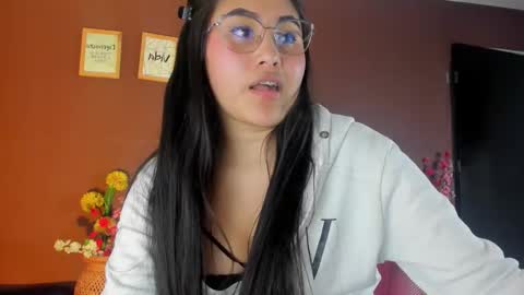 Ivy 3 online show from 22, 11, 2025