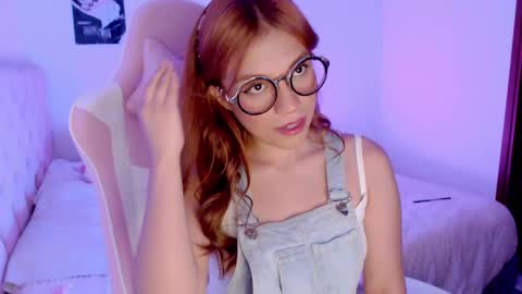 Snapshot of _lloou_ chatting on 7, 3, 2025 Sofia 3 online show from 7, 3, 2025