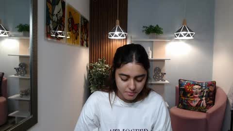 Snapshot of _lucy_grey chatting on 5, 6, 2026 Lucy online show from 5, 6, 2026