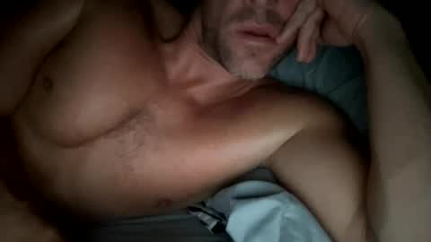 Snapshot of _lululeo_ chatting on 8, 10, 2025 _lululeo_ online show from 8, 10, 2025