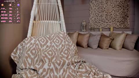 Snapshot of _luna_dupont_ chatting on 18, 2, 2025  Luna  online show from 18, 2, 2025