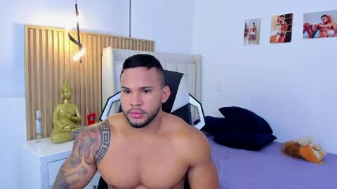 _matthew_santos_ online show from 31, 3, 2026