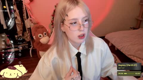 Snapshot of _meowmiko__ chatting on 19, 1, 2025 miko3 online show from 19, 1, 2025