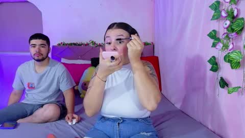 Snapshot of _mia_and_mike_ chatting on 29, 9, 2025  Mia y Mike  online show from 29, 9, 2025