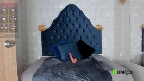 Snapshot of _mia_milf_ chatting on 14, 9, 2025 _mia_milf_ online show from 14, 9, 2025