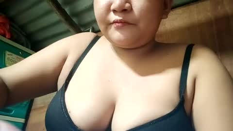 _milkytitsmomxx_ online show from 19, 6, 2026