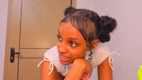 Snapshot of _mimimars chatting on 9, 4, 2026 Mimi online show from 9, 4, 2026