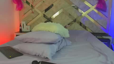 Khloe  online show from 3, 3, 2025