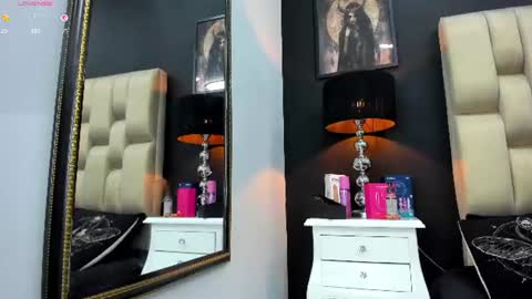 Snapshot of _missemilyy chatting on 4, 7, 2026 Emily online show from 4, 7, 2026