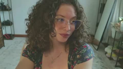 Mara Independent model online show from 4, 8, 2026