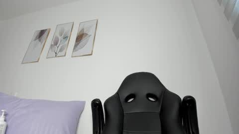 _molly_rosse_ online show from 15, 5, 2026