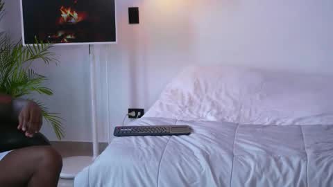 julietta and travis online show from 4, 2, 2026