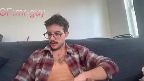 Snapshot of _mrguy_ chatting on 19, 10, 2025 _mrguy_ online show from 19, 10, 2025