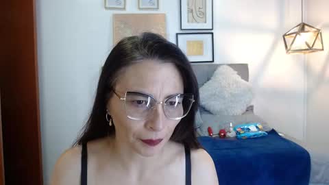 Snapshot of _naomi_s chatting on 18, 9, 2025 _naomi_s online show from 18, 9, 2025