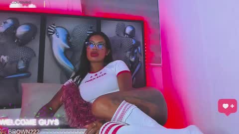 naomi brown online show from 26, 9, 2025