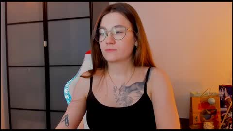 Mia with a big heart  online show from 6, 1, 2025