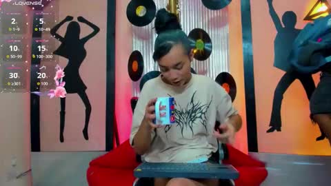 Nicky  Please help me with your thumbs up its importan online show from 19, 12, 2025