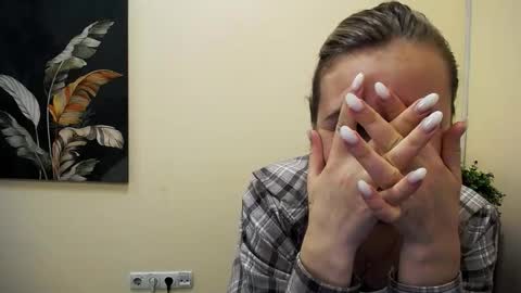 Nica online show from 12, 9, 2025