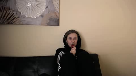 Nica online show from 5, 2, 2026