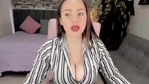 Mariana online show from 8, 1, 2025