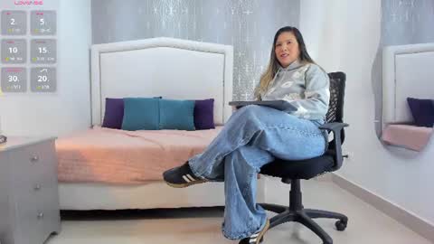 Snapshot of _peach1_ chatting on 25, 6, 2026 peach1 online show from 25, 6, 2026