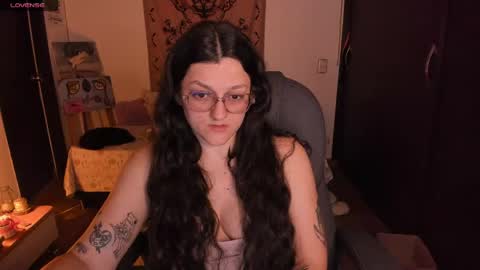 violeta ig  online show from 4, 6, 2026