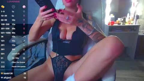 Ilona online show from 11, 11, 2025