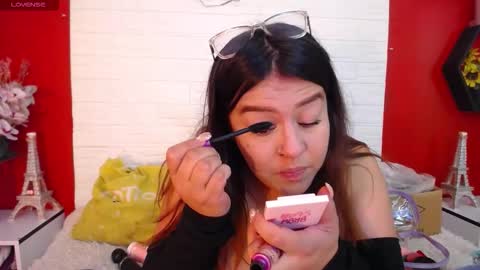 Laura online show from 3, 11, 2025