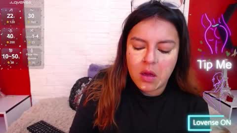 Laura online show from 14, 12, 2025