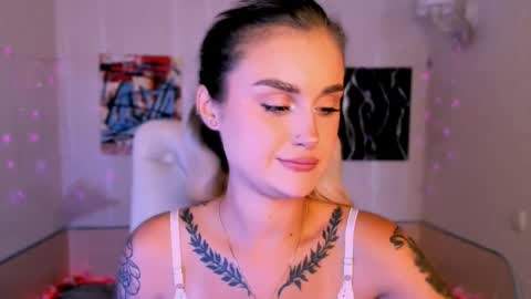 _ravena online show from 10, 10, 2025