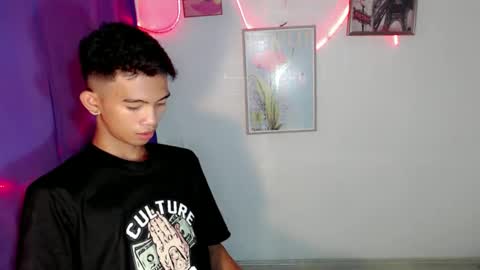 Snapshot of _rellvanxx chatting on 24, 2, 2025 _rellvanxx online show from 24, 2, 2025