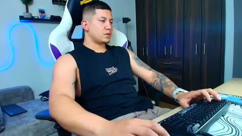 Roberto online show from 8, 2, 2025