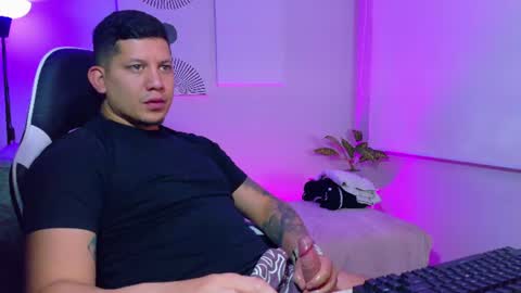 Snapshot of _robertobaggio chatting on 28, 7, 2026 Roberto online show from 28, 7, 2026