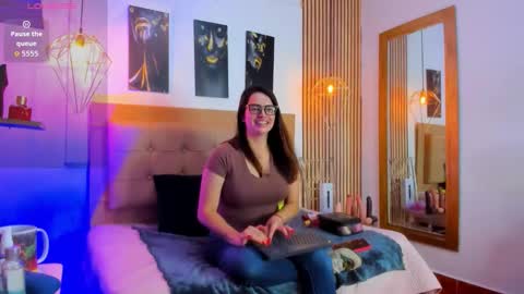 SAMANTHA FOX online show from 8, 1, 2026