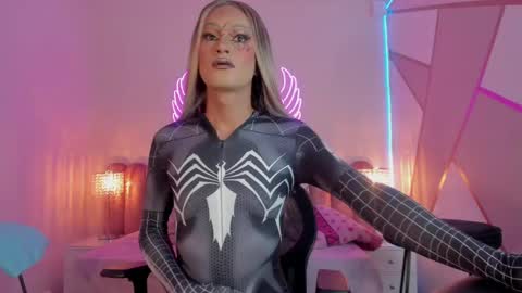 Scarlett online show from 8, 3, 2025